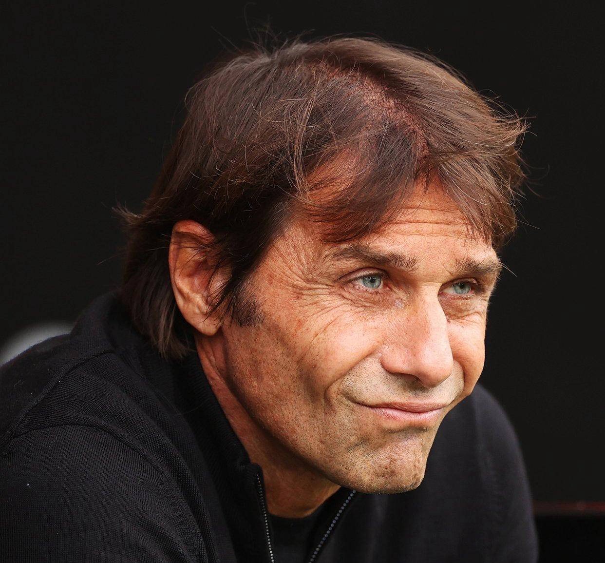 AC米兰邀请孔蒂执教，2000万签下德库耶佩 皮奥利或回归意甲